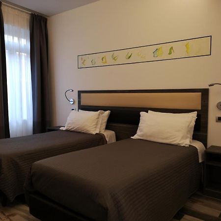 Palazzo Irma - Hotel - B&B Luxury วีโบ วาเลนเซีย ภายนอก รูปภาพ