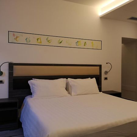 Palazzo Irma - Hotel - B&B Luxury วีโบ วาเลนเซีย ภายนอก รูปภาพ