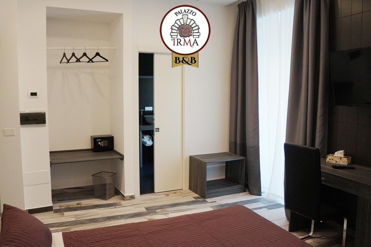 Palazzo Irma - Hotel - B&B Luxury วีโบ วาเลนเซีย ภายนอก รูปภาพ