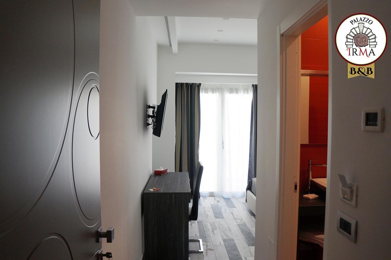 Palazzo Irma - Hotel - B&B Luxury วีโบ วาเลนเซีย ภายนอก รูปภาพ