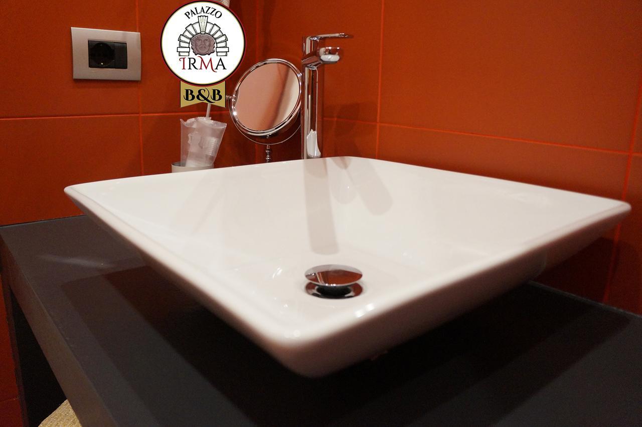 Palazzo Irma - Hotel - B&B Luxury วีโบ วาเลนเซีย ภายนอก รูปภาพ