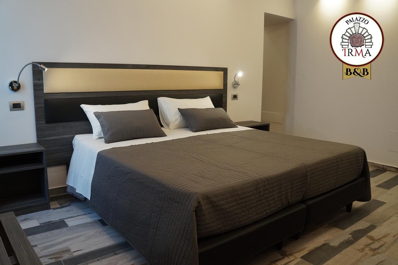 Palazzo Irma - Hotel - B&B Luxury วีโบ วาเลนเซีย ภายนอก รูปภาพ