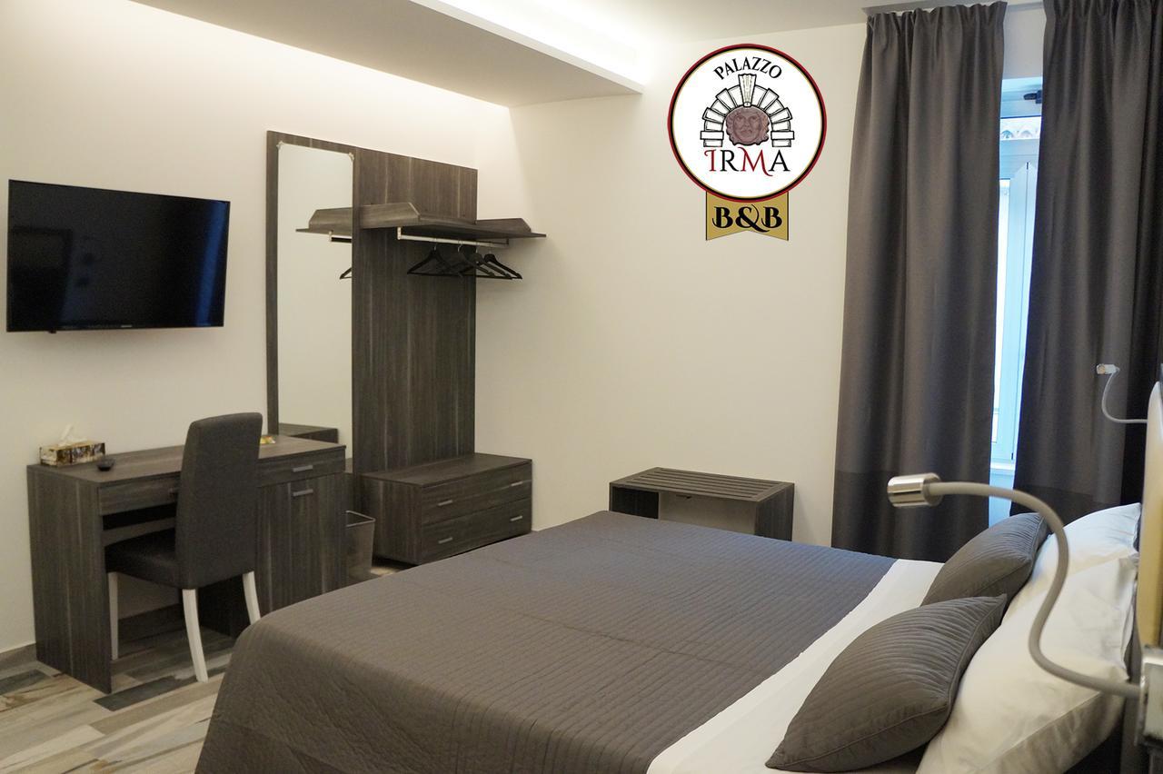 Palazzo Irma - Hotel - B&B Luxury วีโบ วาเลนเซีย ภายนอก รูปภาพ