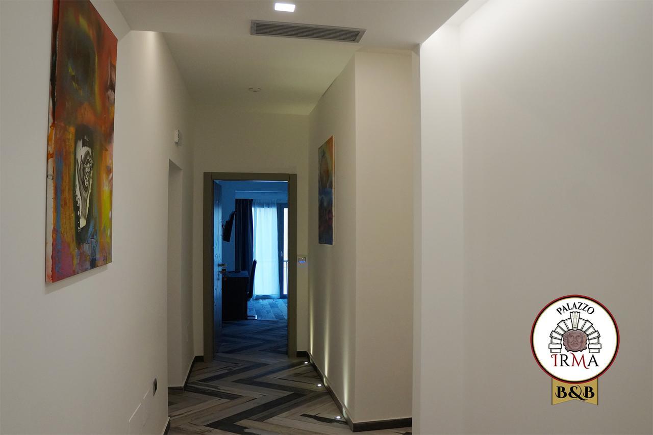 Palazzo Irma - Hotel - B&B Luxury วีโบ วาเลนเซีย ภายนอก รูปภาพ