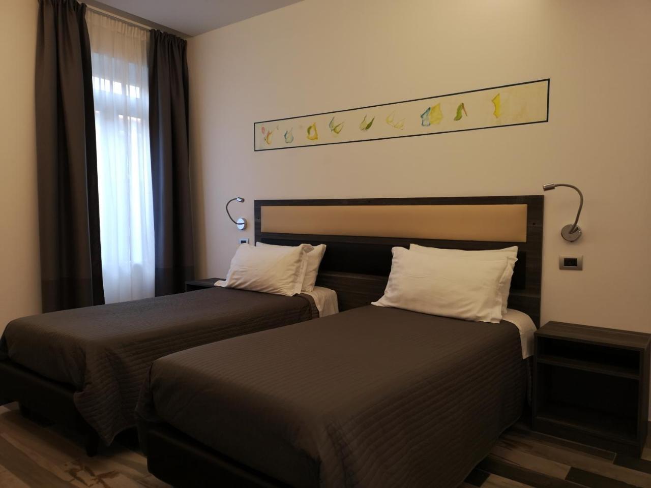 Palazzo Irma - Hotel - B&B Luxury วีโบ วาเลนเซีย ภายนอก รูปภาพ