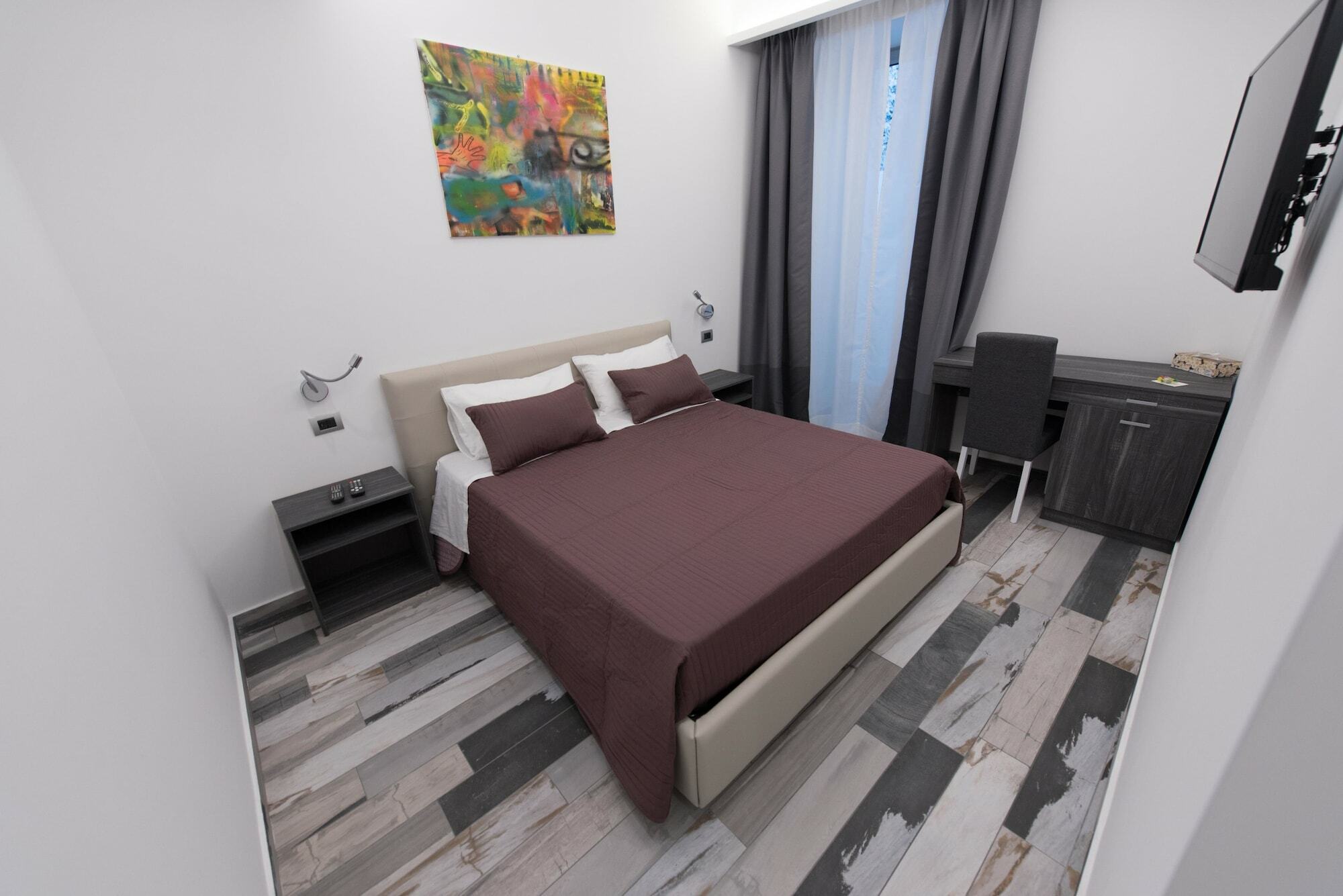 Palazzo Irma - Hotel - B&B Luxury วีโบ วาเลนเซีย ภายนอก รูปภาพ